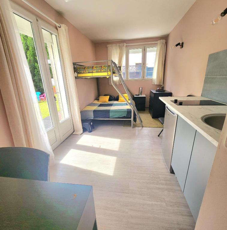 Chambre lumineuse à 5 min d'Orly, Athis-Mons