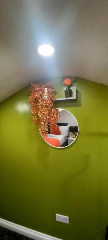 Saphire Suite, Leicester