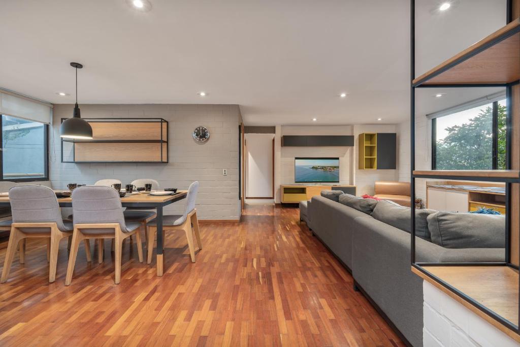 beautiful 2 bedroom luxury condo in Provenza - 4