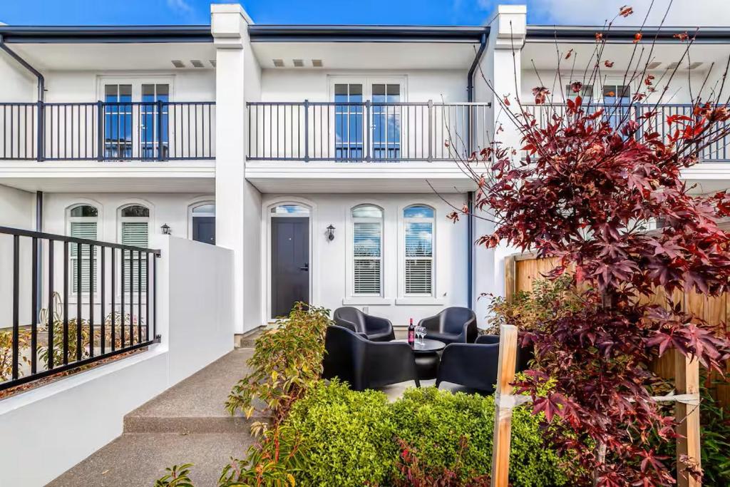 Retro Retreat, Christchurch