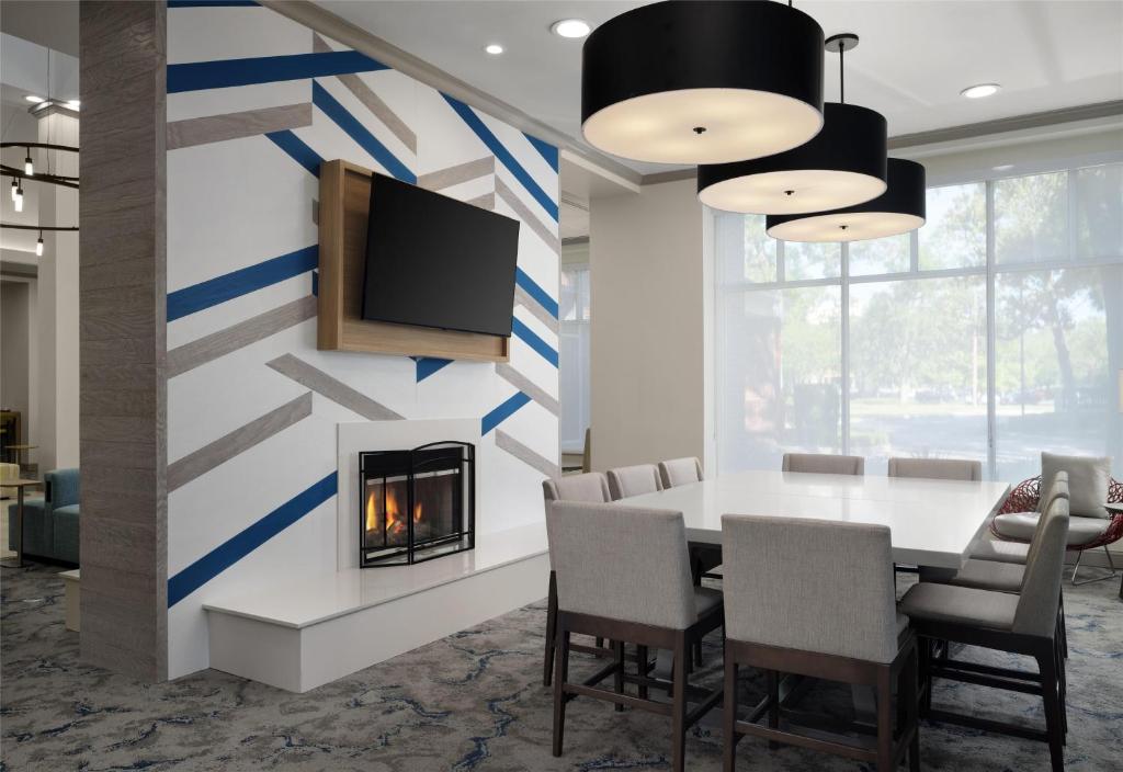 Hilton Garden Inn Tampa-East/Brandon フロント・ロビー