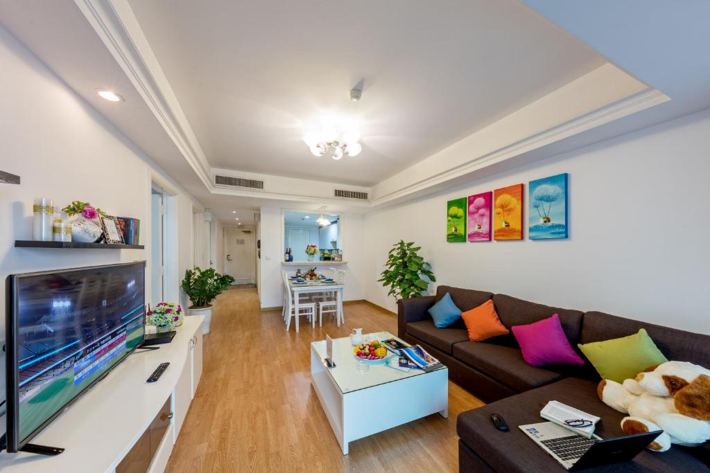 Hanoi Rose Garden Residences room