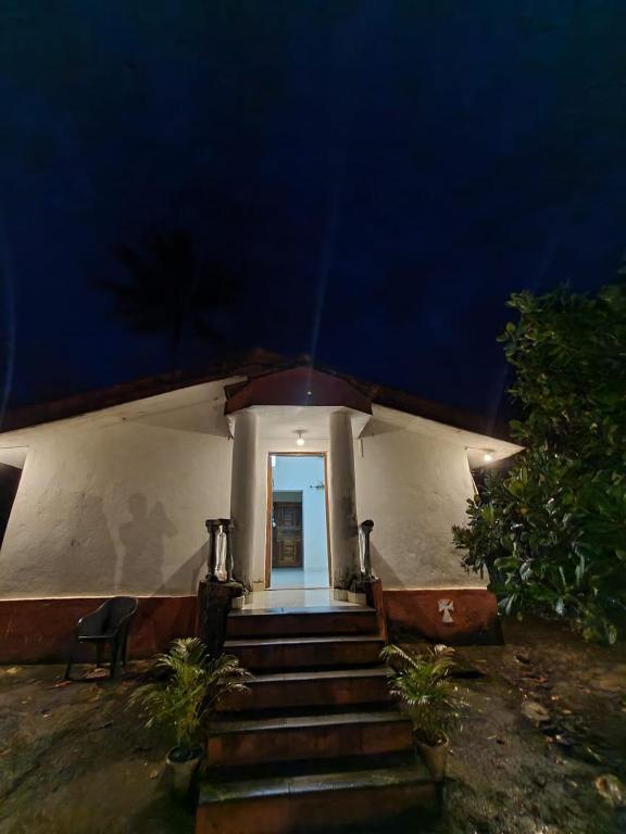 Exterior view, Cabo De Rama Cottage in Goa