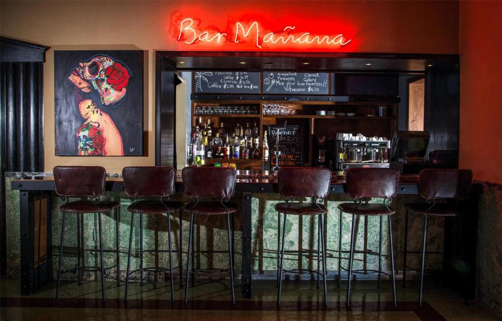 Pub/Lounge