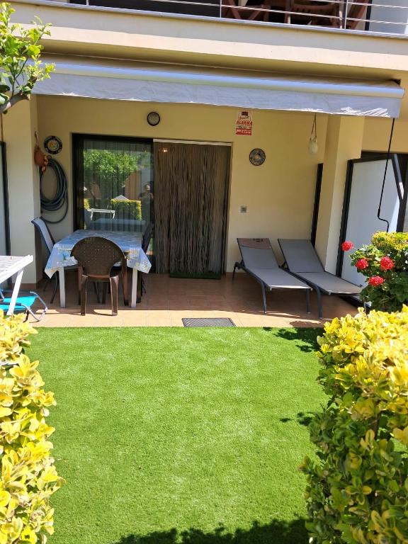 Edificio Millenium II, Roses