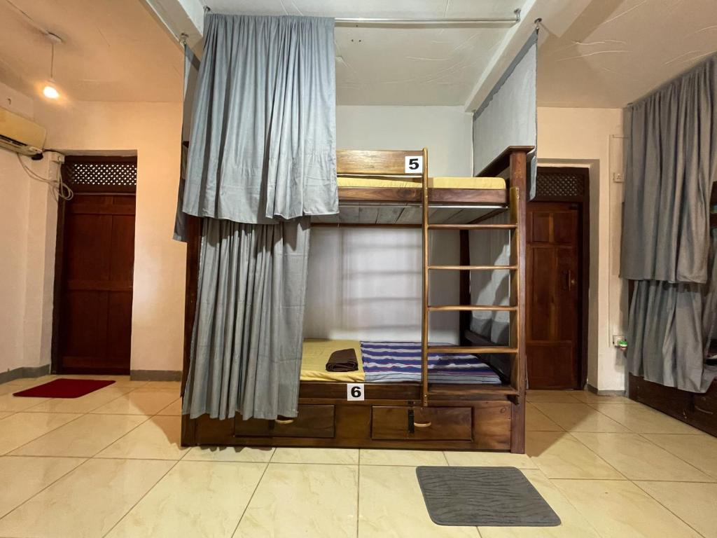 Arugam Waves Hostel, Arugam Bay