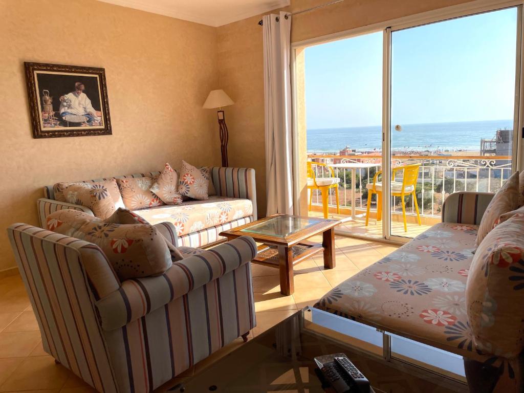 A5 Bel Appartement vue mer a 300m de la plage, Agádir