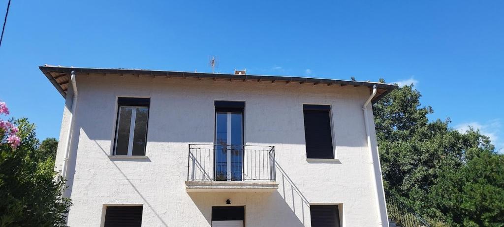 Appartement 4 p neuf dans haut de villa , clim, parking, jardin - 4