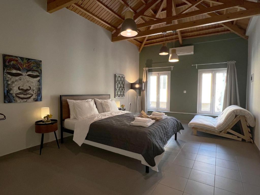 Iriki Loft, ένας ατμοσφαιρικός ρετρό χώρος στην Ερμού, Mytiléna