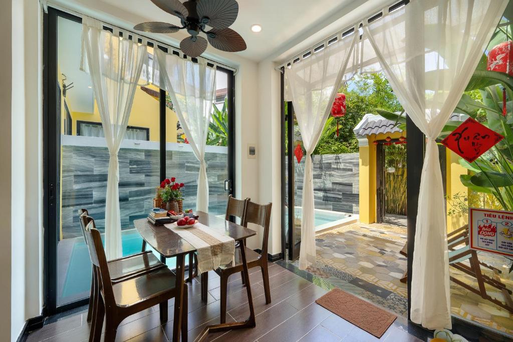Rosie Villa Hoi An