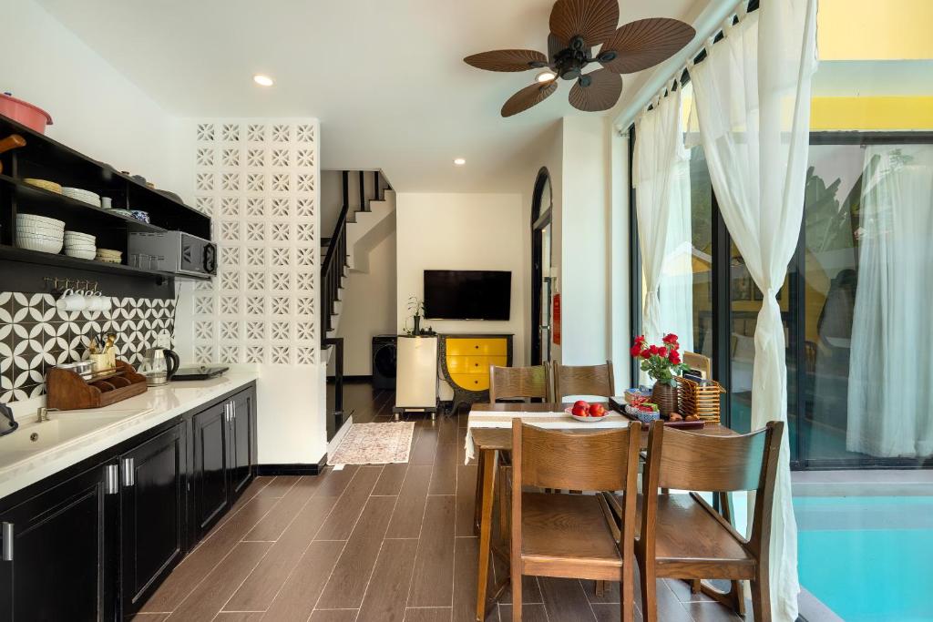 Hoi An Heritage Rosie Villa - 2 Bedrooms with Private Pool and Authentic Hoi An Decor, Hoi An