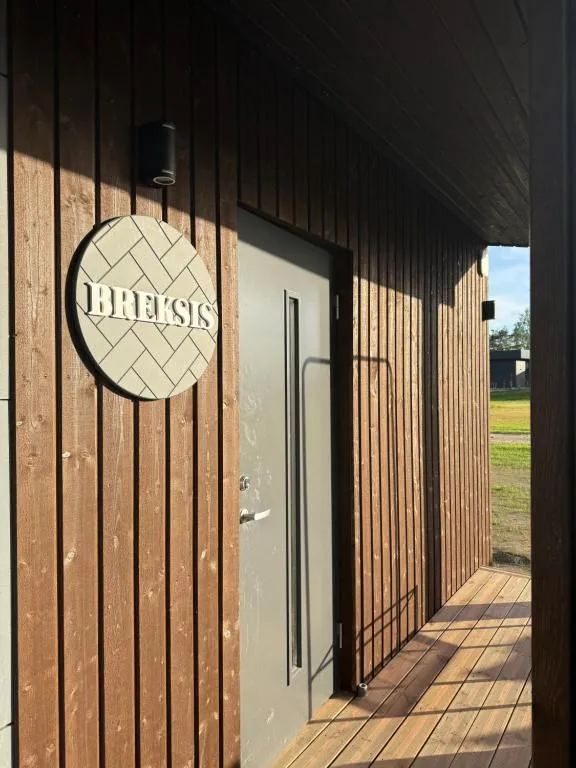 Krastos - māja Breksis, Hotel in Aizkraukle