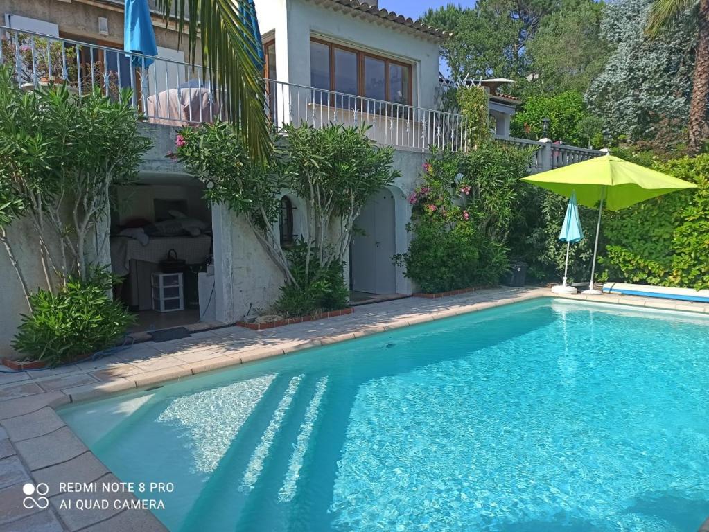 Vue Esterel, Piscine privée, plein sud, Les Adrets de l'Esterel