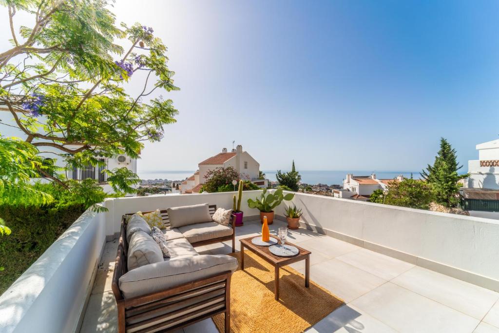 A terrace with sea view, 2 bedrooms apartment in Benalmadena - 3