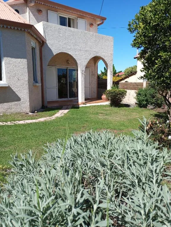 Villa Bella avec piscine chauffée Plaine des Cafres, hotel in Le Tampon