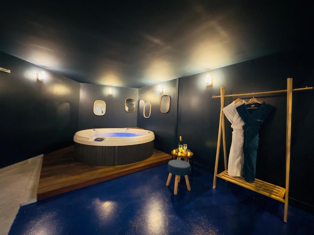 Mieuxqualhotel jacuzzi privatif La Parenthèse - 2