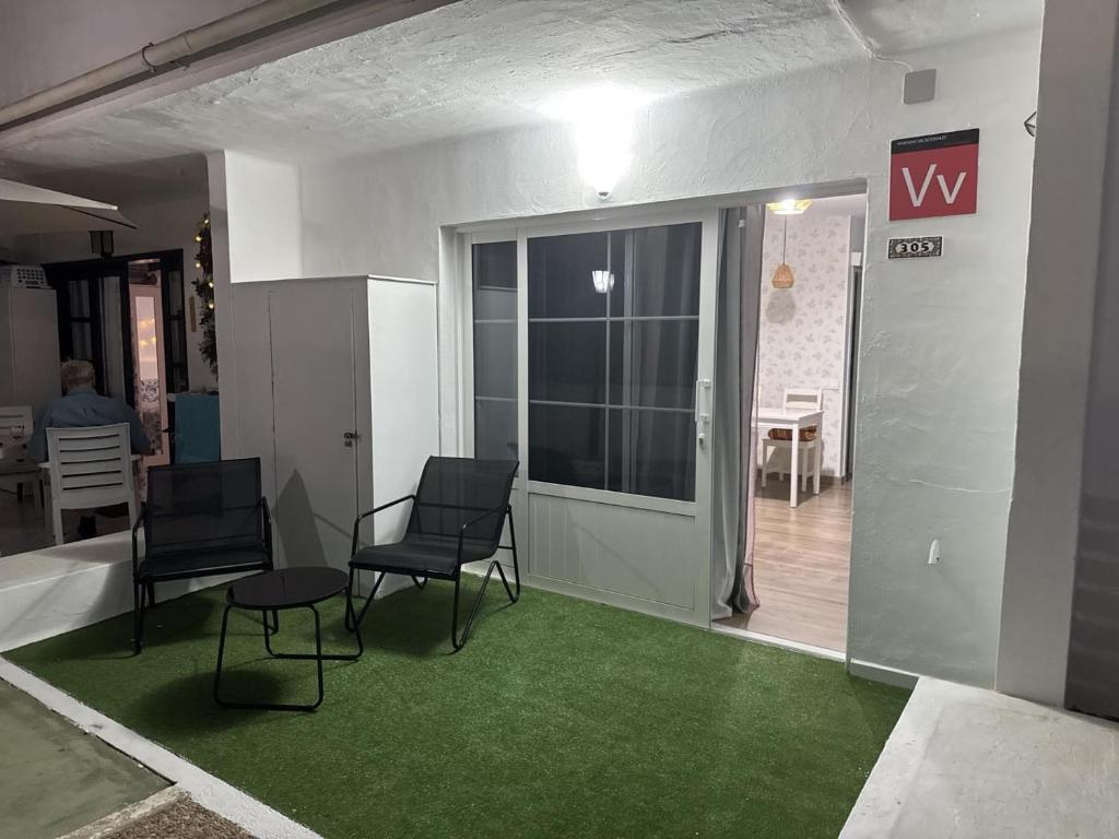 Date un Respiro, Tías