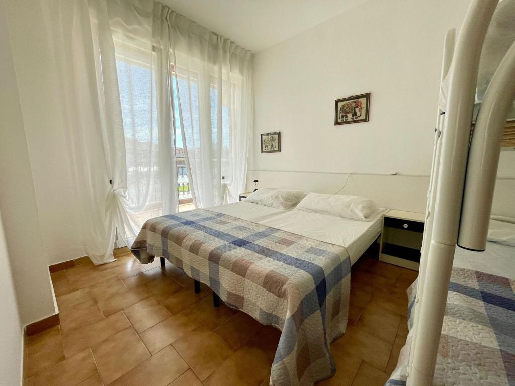 Flat 180 metres from the beach - 3