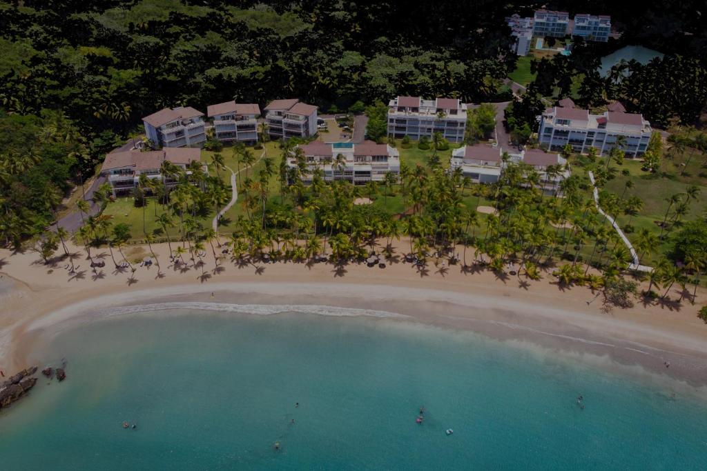 Luxury Beachfront 2BR Apt -Prime Location in Playa Bonita, Las Terrenas