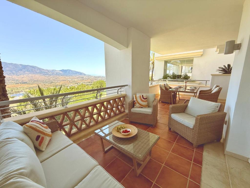 Beautiful luxurious 2 bedroom apartment with a breathtaking view at La Cala Golf - 2