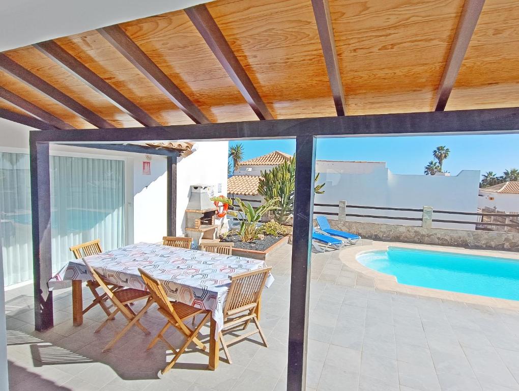 VILLA LOBOS with private pool and BBQ - 2