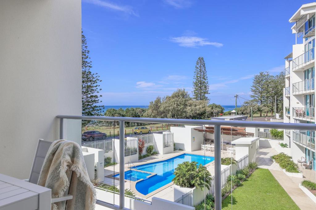Dwell 40, Oceanfront Apartment, Bargara