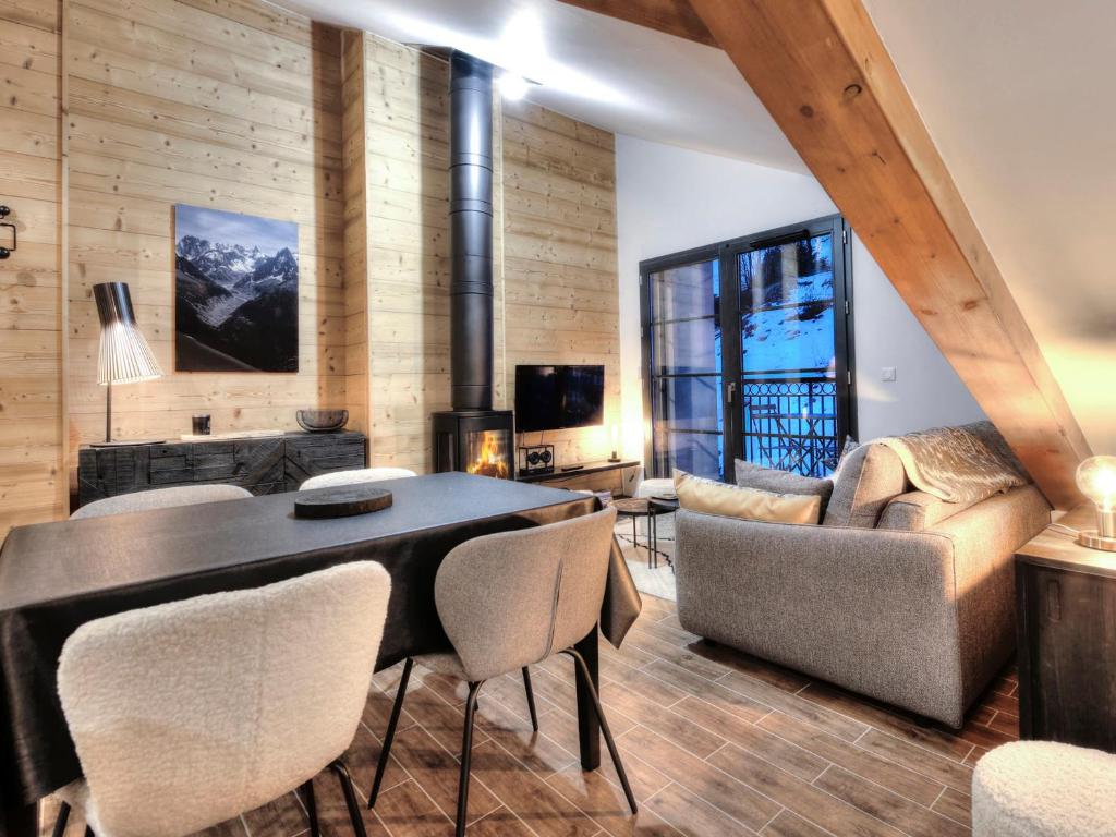 Appartement cosy avec cheminée et parking, proche centre - FR-1-663-38 - 2