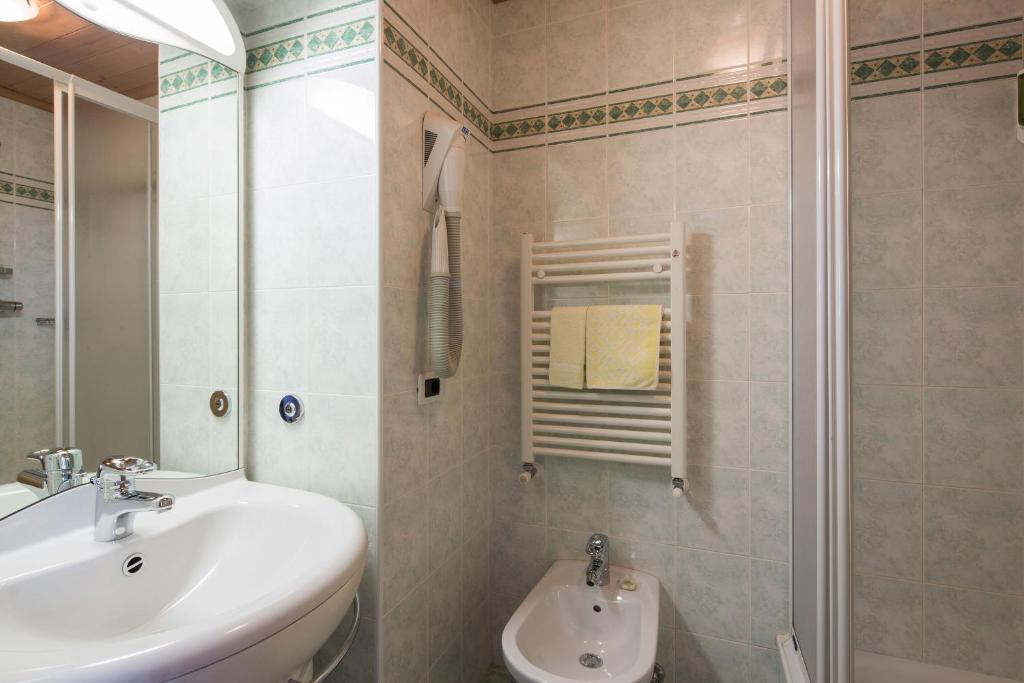 Hotel Rezia photo