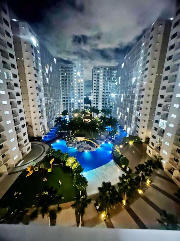 Shore Staycation Residences Steps from SM MOA Casino Zone, Manila