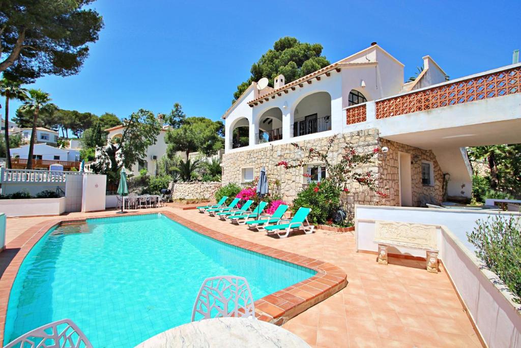 Dos Chicas - sea view villa with private pool in Moraira, Teulada