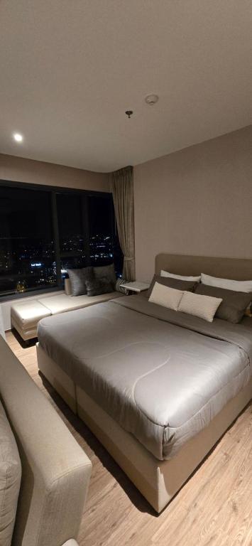 Once 25th floor with sea view, Pattaya Central