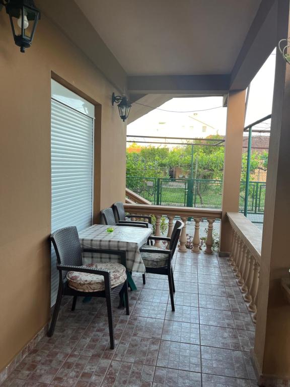 R&S two bedroom apartment - 5