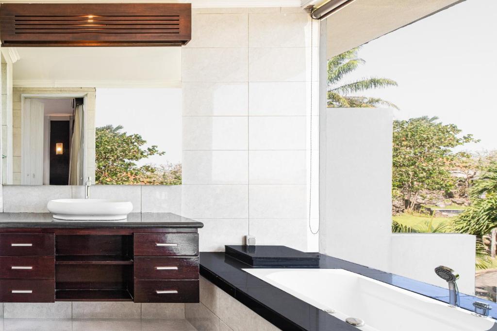 บลูพอยท์รีสอร์ทแอนด์สปา (Blue Point Resort & Spa)