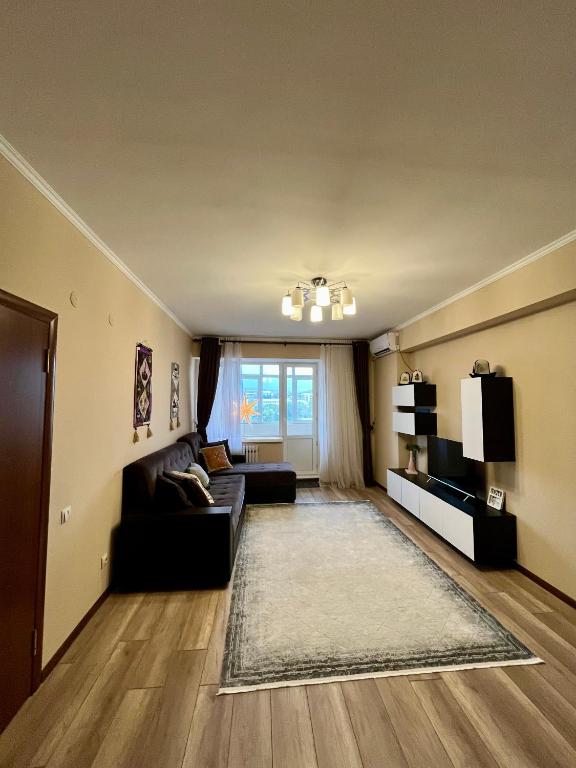 Cosy and central, Biškek