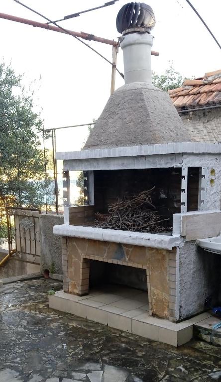 Star view studios, Himarë