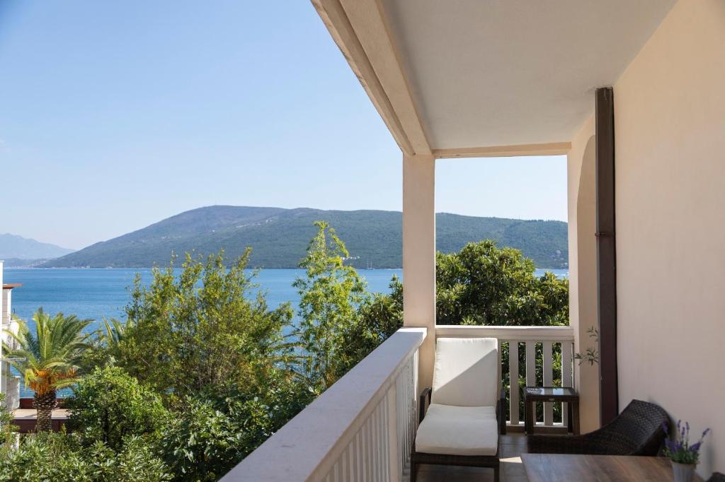 Vila Midami - Herceg Novi Savina - 1