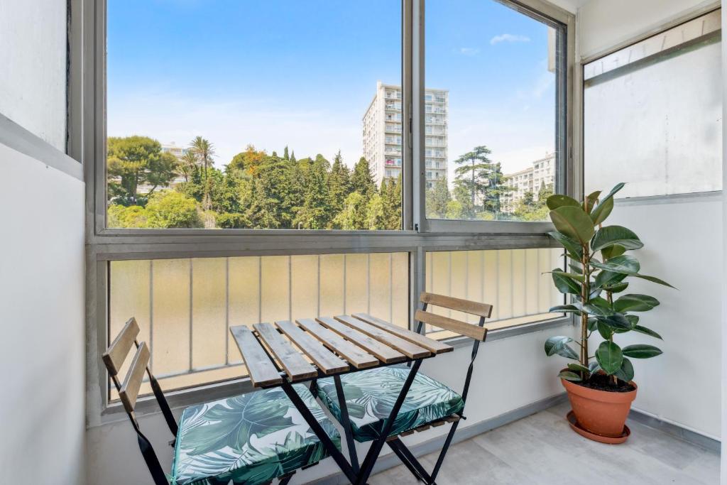 Studio moderne avec Balcon - Plage et tramway a proximité - 2