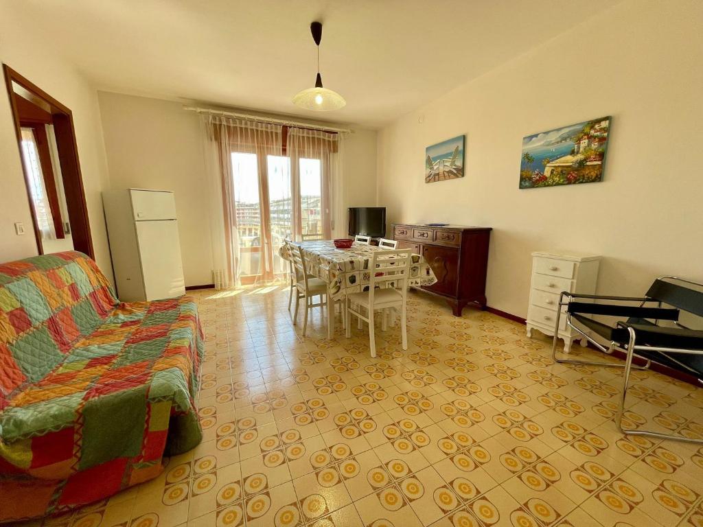 Spacious apartment near the beach - 2