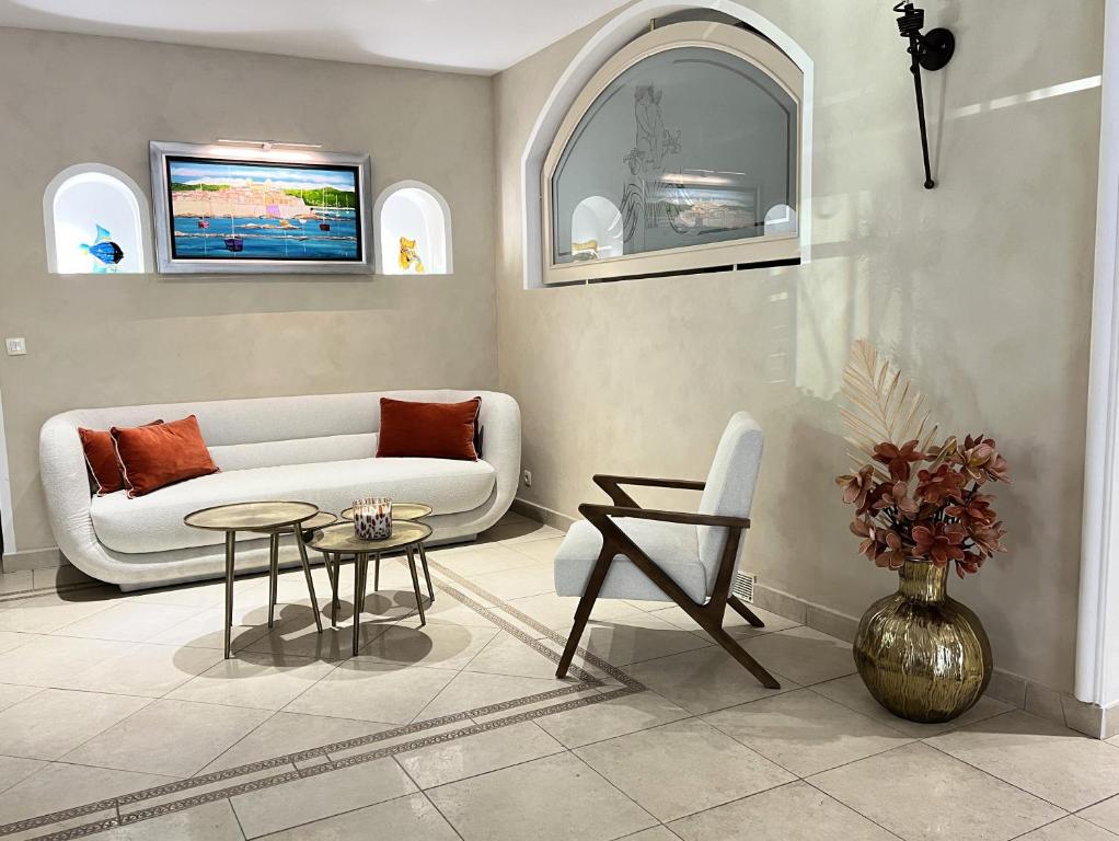 Banquet hall, Hotel Beau Site - Cap d'Antibes in Antibes