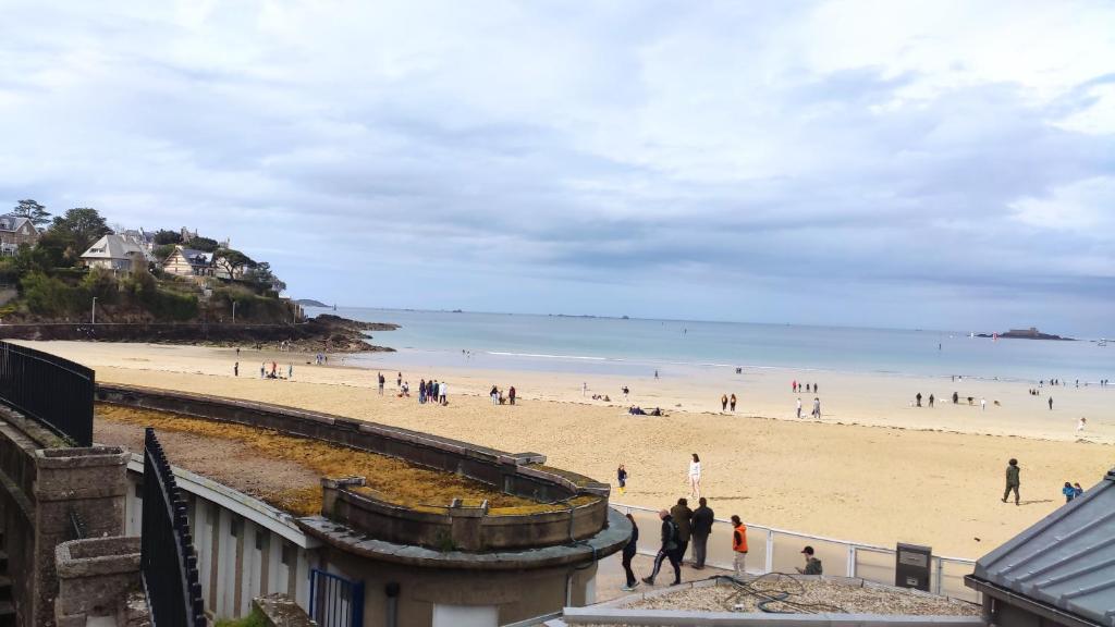 Posé sur la plage plein centre ville - 2