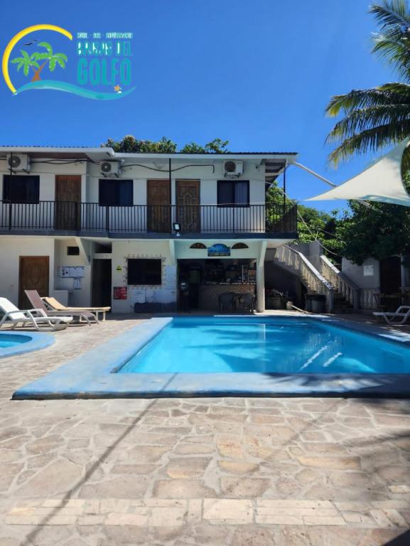 Hotel frente a la playa, Cerro Pelón