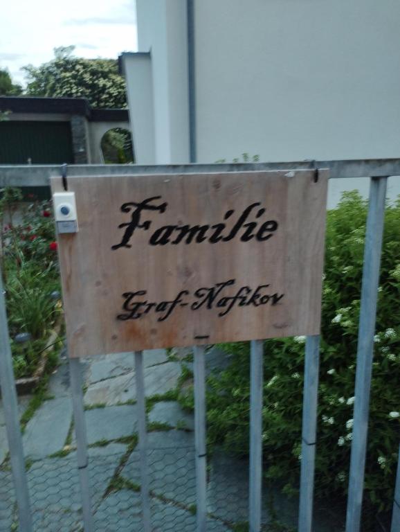 Familie Graf-Nafikov - 1