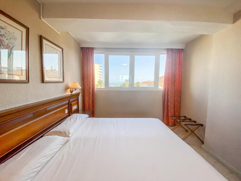 Apartment in Benalmádena with Sea Views - 3