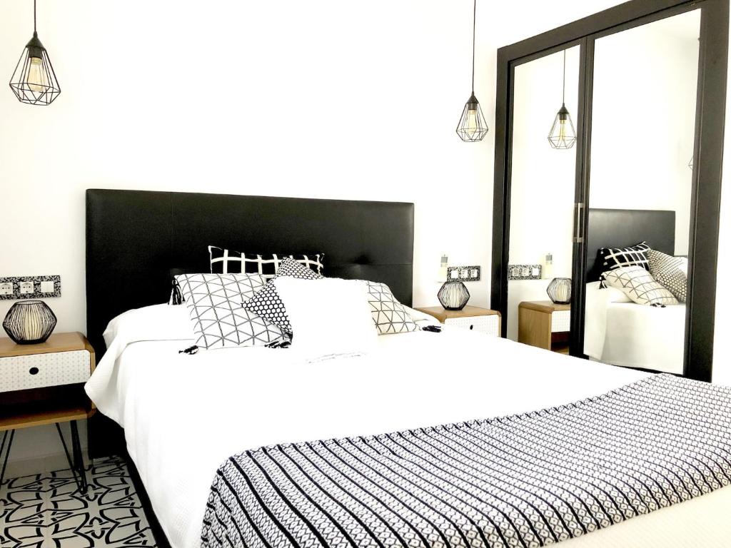 Apartment in Torremolinos with Beach Lift - 4