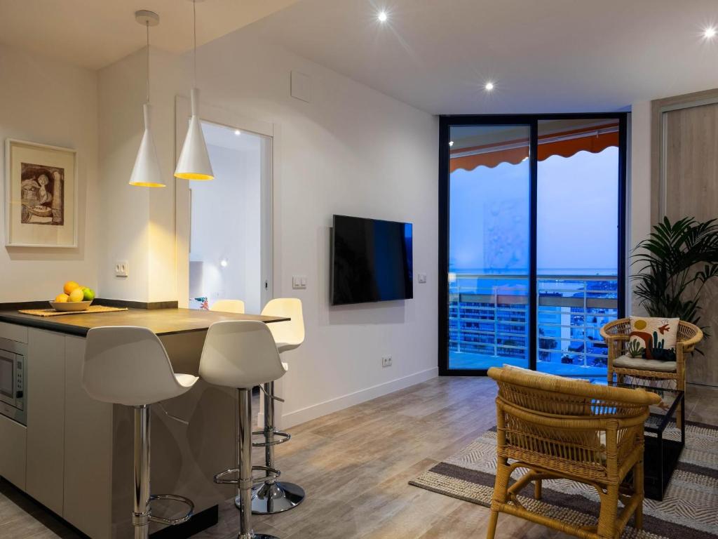 Apartment in Torremolinos by Bajondillo Beach - 2