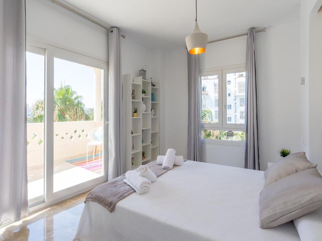 Apartment in Torremolinos near Playamar Beach - 5