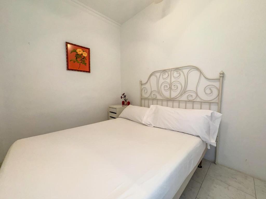 Coastal Comfort for Four in Torremolinos - 4
