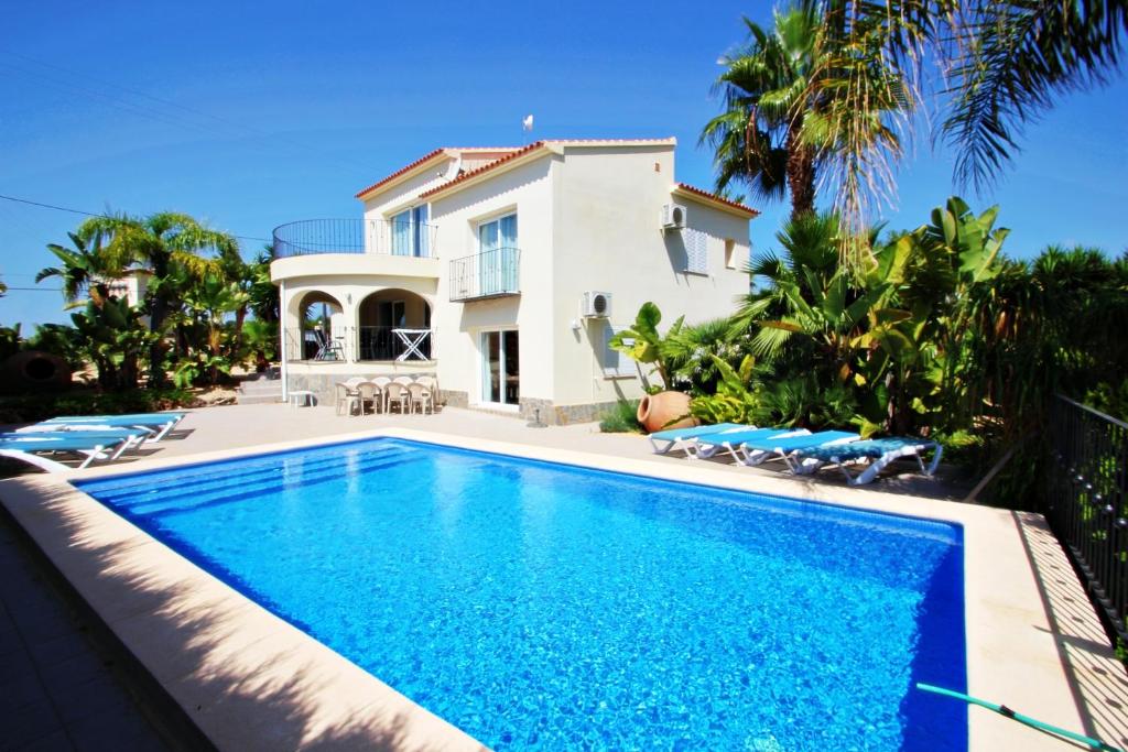 Estrella - holiday home with stunning views and private pool in Benissa, Benissa