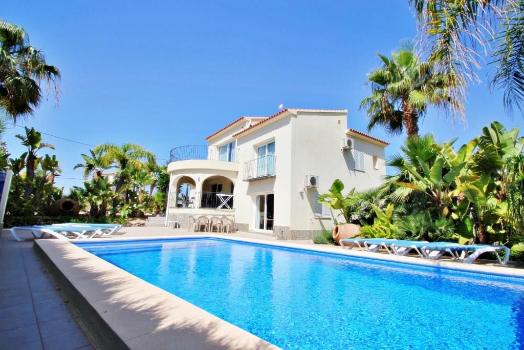 Estrella - holiday home with stunning views and private pool in Benissa - 3