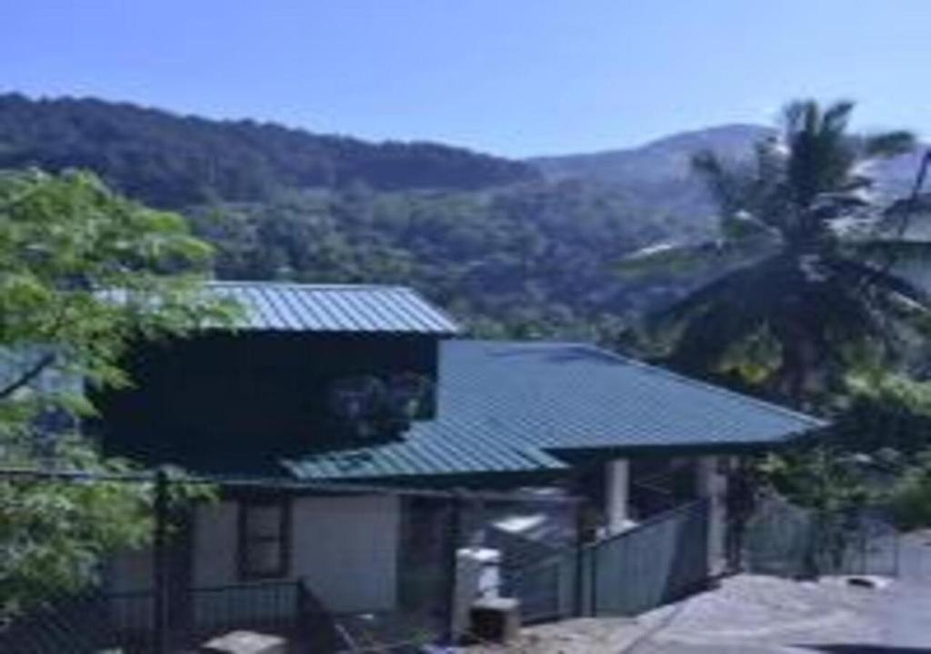 Jayathmaguest, Peradeniya